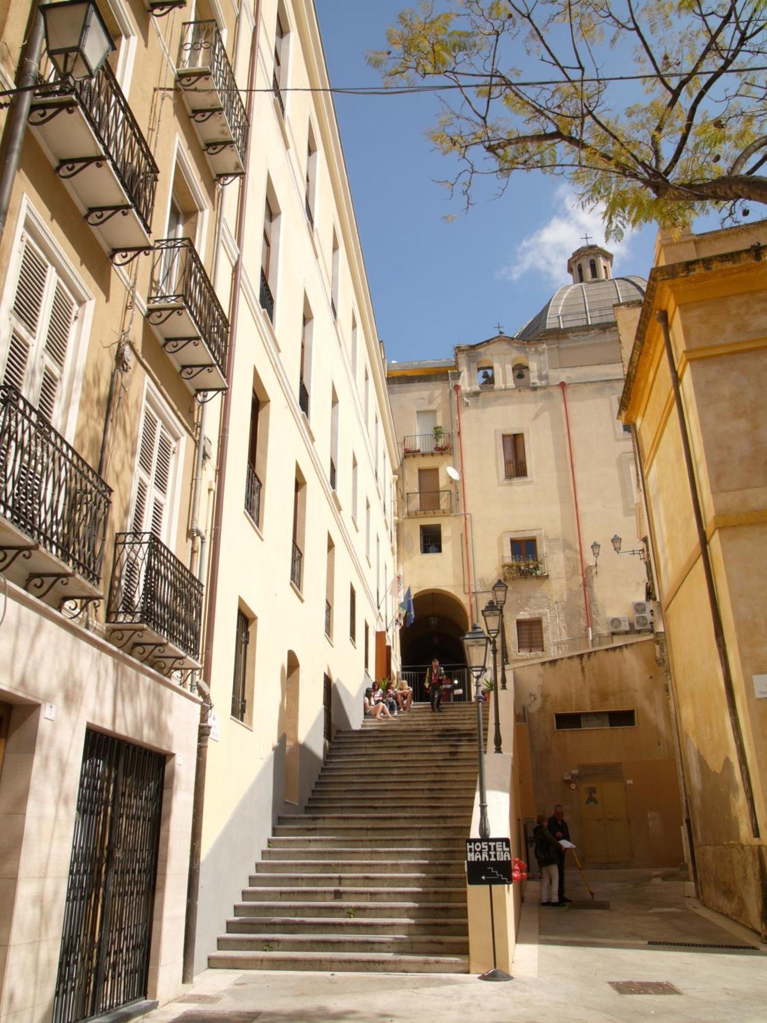 Hostel Marina Cagliari Bagian luar foto